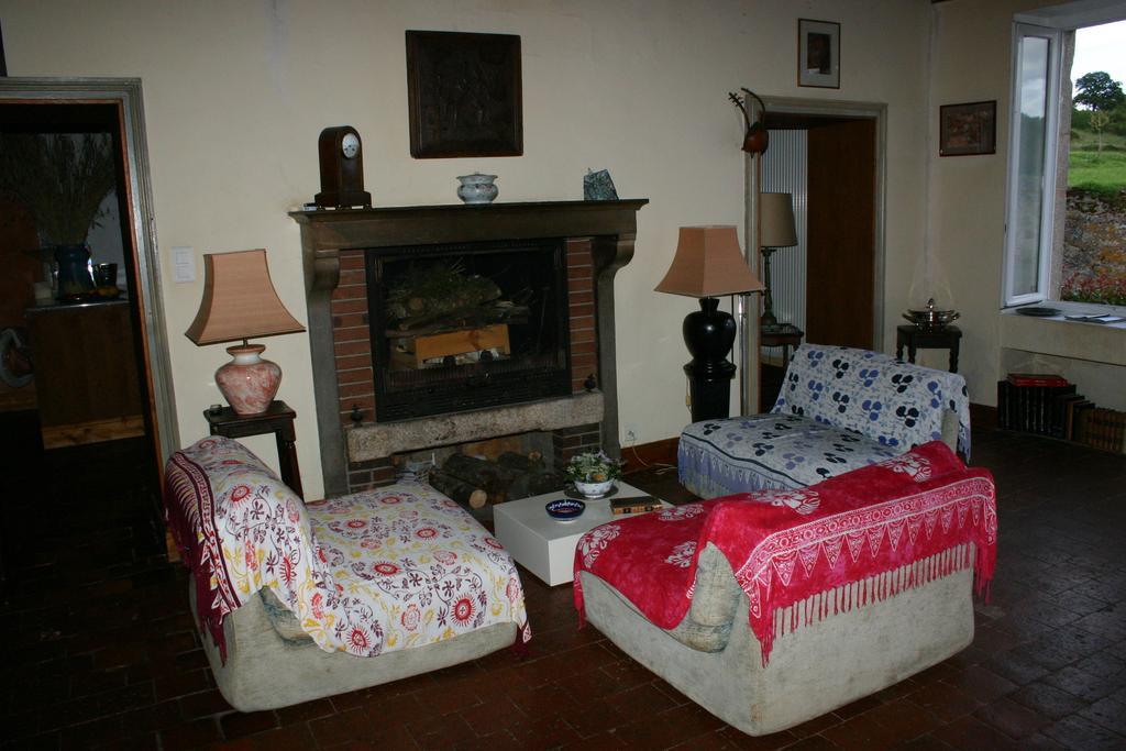 Bed and Breakfast Domaine De Clermont La Roche-en-Brenil Exteriér fotografie